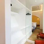 New! Stylish Portuguese Soul Retreat In Belem 4p