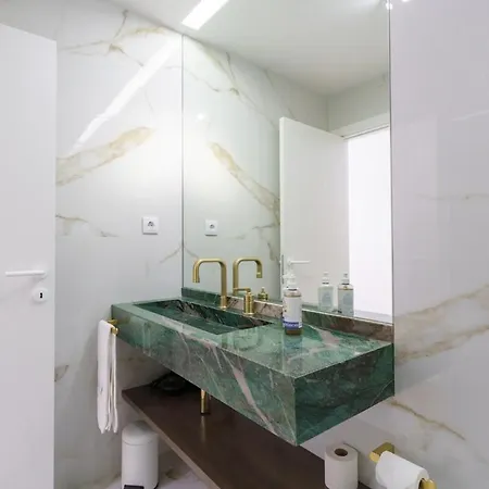 New! Stylish Portuguese Soul Retreat In Belem 4p リスボン