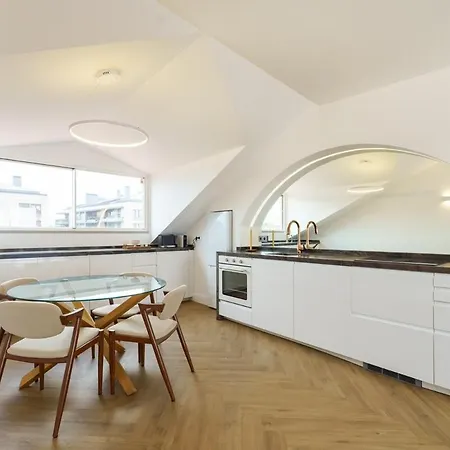 New! Stylish Portuguese Soul Retreat In Belém 4p *