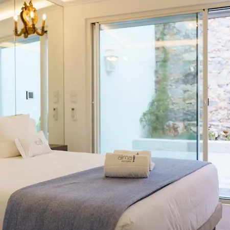 New! Stylish Portuguese Soul Retreat In Belem 4p アパート