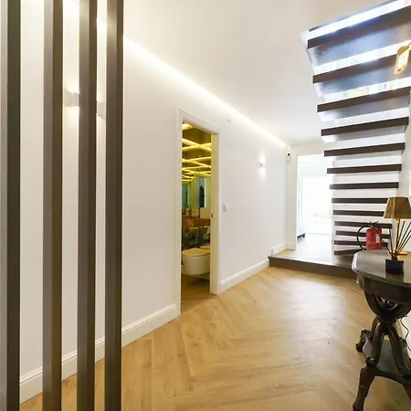 New! Stylish Portuguese Soul Retreat In Belém 4p