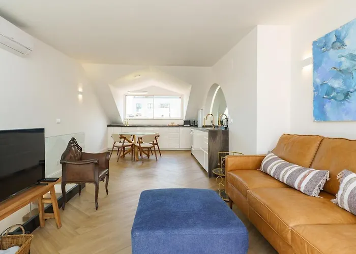 New! Stylish Portuguese Soul Retreat In Belem 4p 리스본